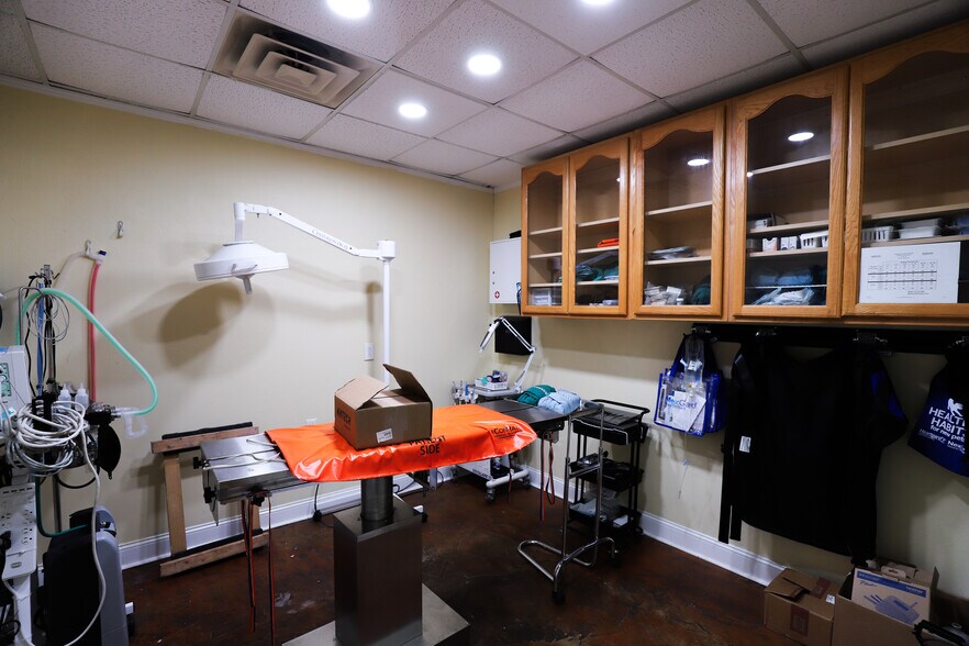 More Photos Of 500 NW 60th St, Gainesville Storefront Retail Office For Lease