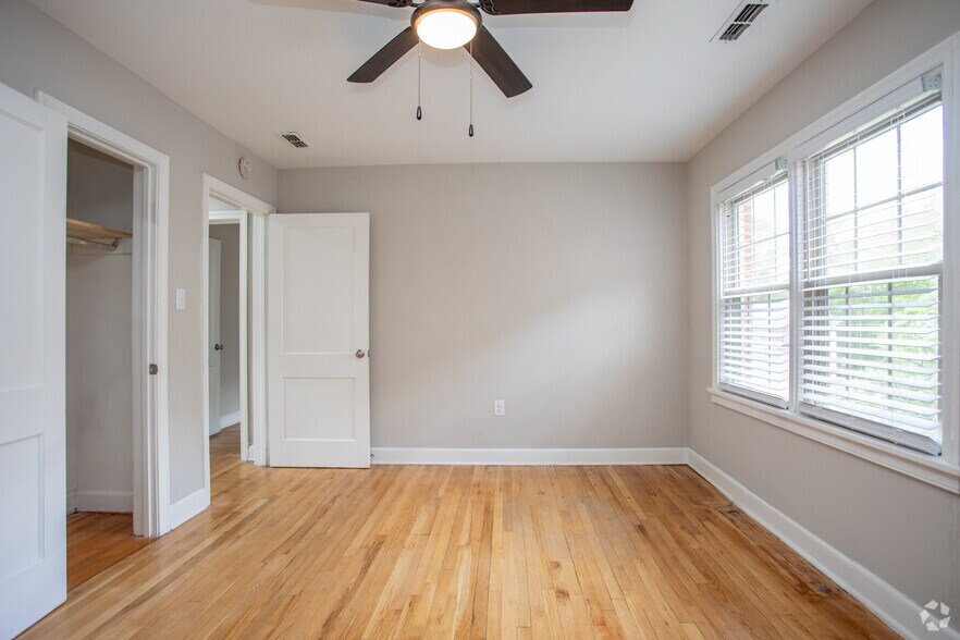 More Photos Of 1107-1117 W Rowan St, Fayetteville Apartments For Sale