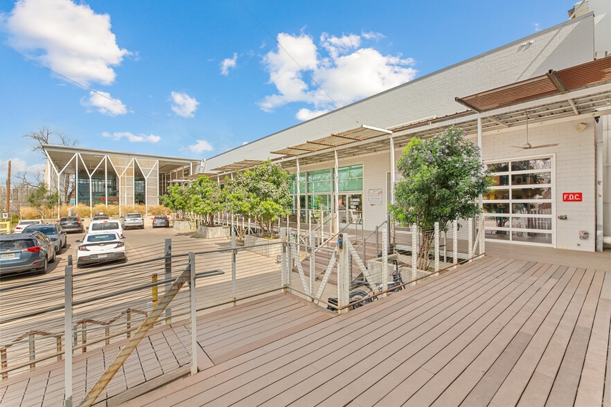 More Photos Of 979 Springdale Rd, Austin Office For Lease