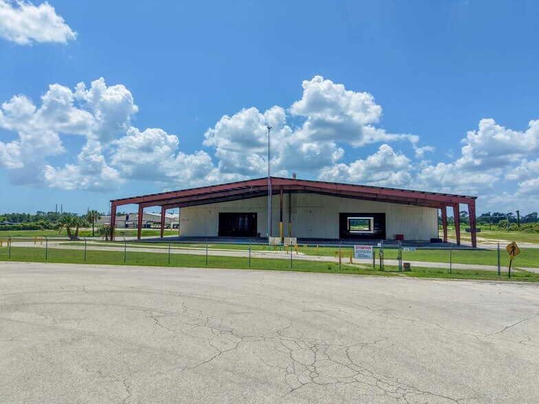 More Photos Of 1509 S Byron Butler Pky, Perry Manufacturing For Sale