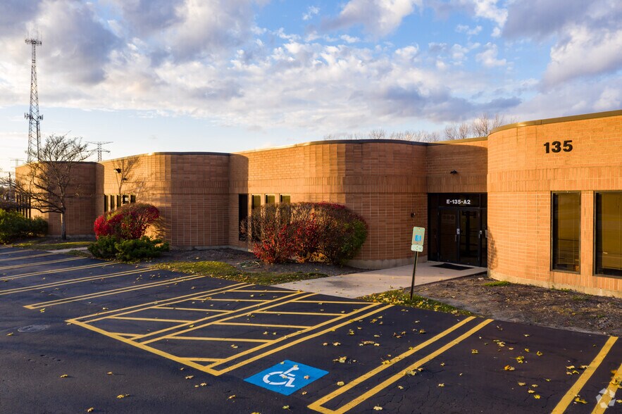 More Photos Of 135 E St. Charles Rd, Carol Stream Light Distribution For Lease