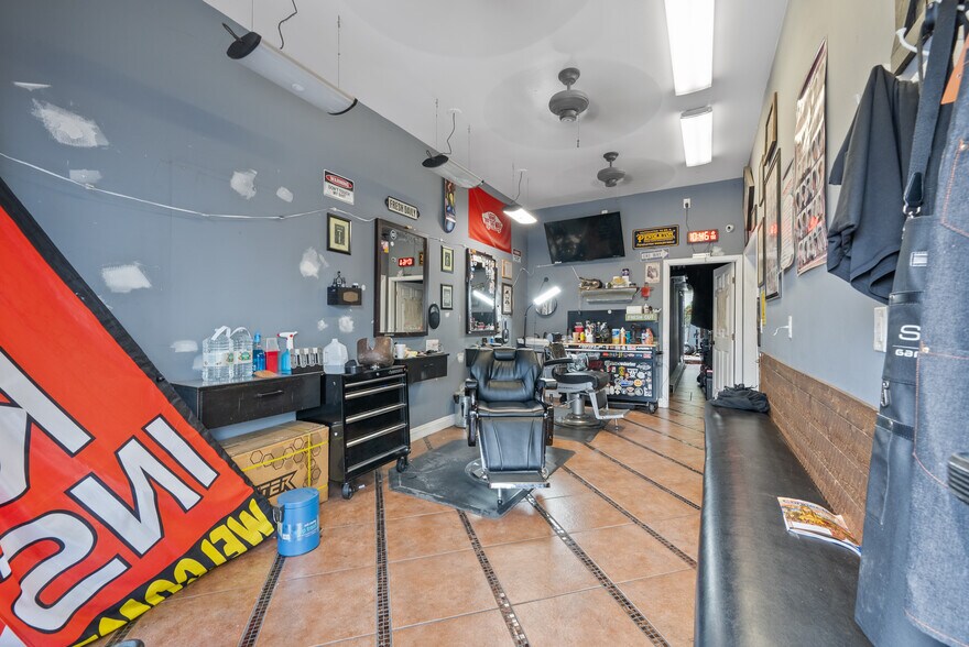 More Photos Of 4569 Whittier Blvd, East Los Angeles Storefront For Sale