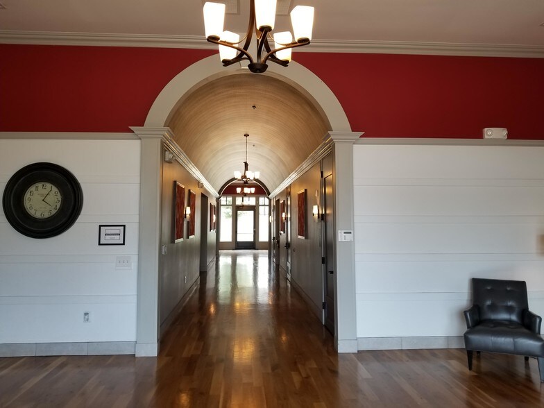 More Photos Of 2251 N Greenville Ave, Richardson Freestanding For Sale