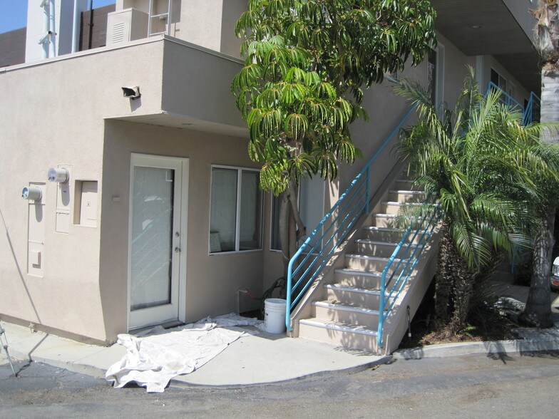 More Photos Of 2333 E Coast Hwy, Corona Del Mar Storefront Retail Office For Lease