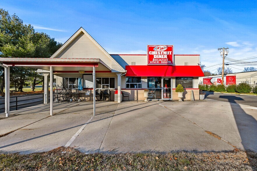 More Photos Of 2578 E Chestnut Ave, Vineland Restaurant For Sale