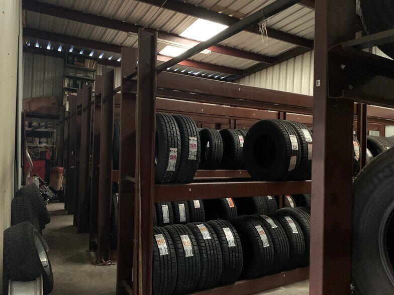 More Photos Of 1510 Washington St, Commerce Auto Repair For Lease