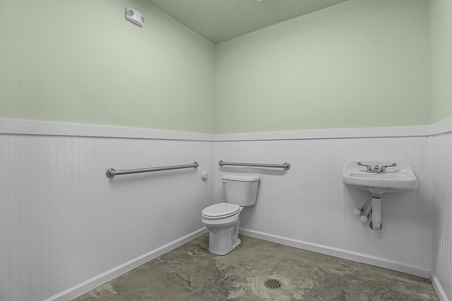 More Photos Of 95 Independence Dr, Union Medical For Sale