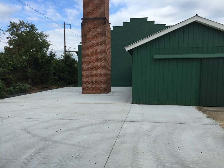 More Photos Of 200 S Post Rd, Aberdeen Warehouse For Lease