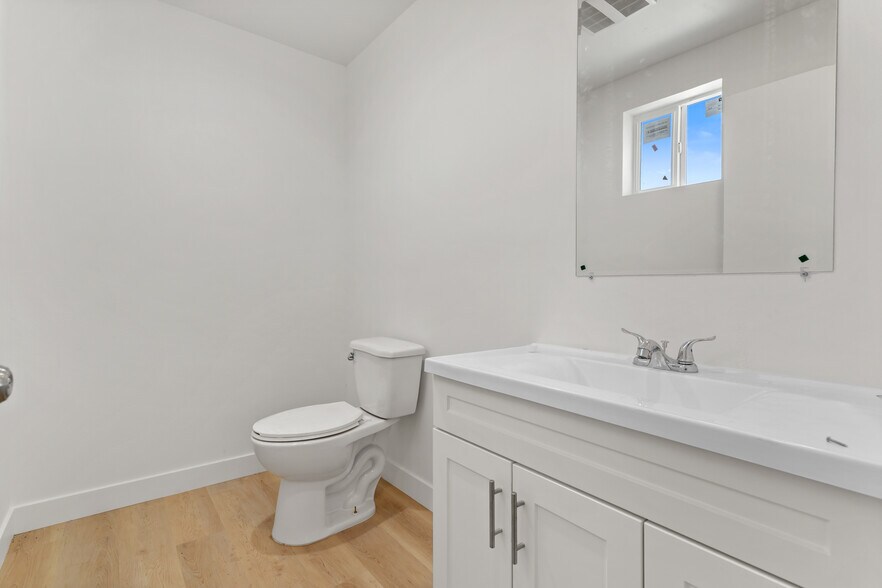 More Photos Of 707 W 80th St, Los Angeles Land For Sale