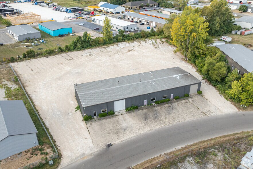 More Photos Of 4240 Lisa Dr, Tipp City Warehouse For Lease