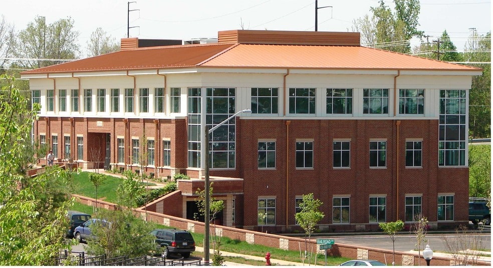 More Photos Of 9110 Railroad Dr, Manassas Park Medical For Lease