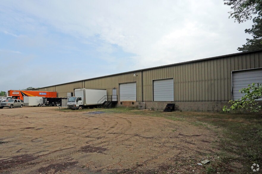 More Photos Of 3020-3056 Barrow Dr, Raleigh Warehouse For Lease