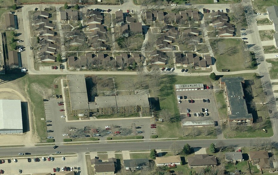 More Photos Of 600 Burton Ln, Fairmont Apartments For Sale