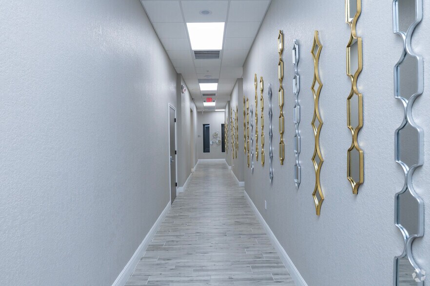 More Photos Of 1211 Tech Blvd, Tampa Manufacturing For Lease