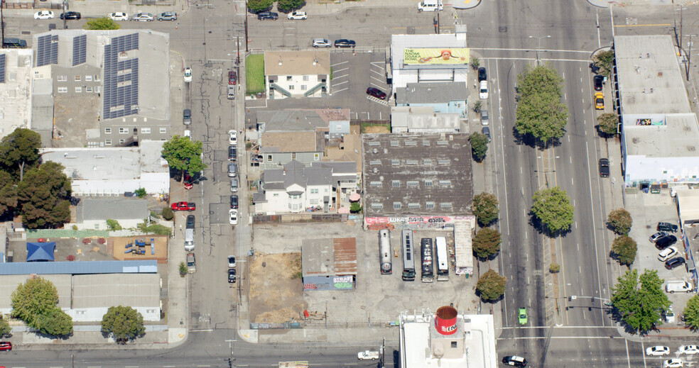 Primary Photo Of 2201 Brush St, Oakland Apartments For Lease