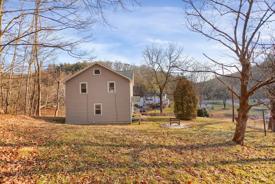 More Photos Of 703 Dauva Luch Rd, Herndon Land For Sale