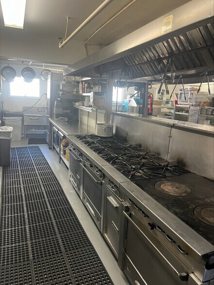 More Photos Of 429 Canada St, Lake George Restaurant For Sale