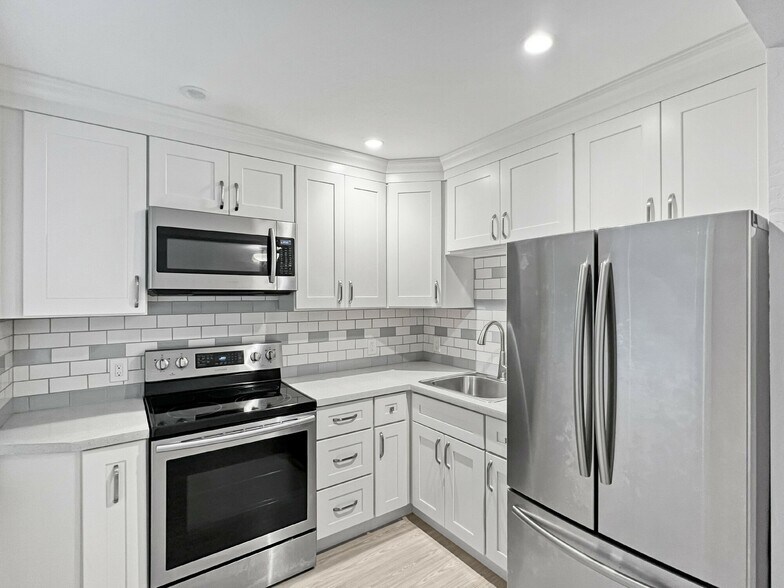 More Photos Of 1919 Curtis St, Berkeley Apartments For Sale