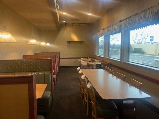 More Photos Of 503 Mount Hood St, The Dalles Restaurant For Sale