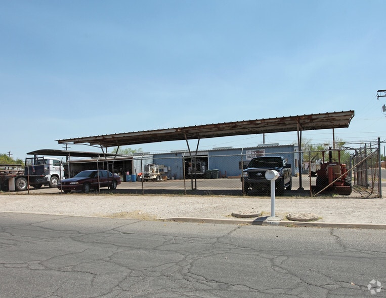 More Photos Of 110 E Lester St, Tucson Service For Sale