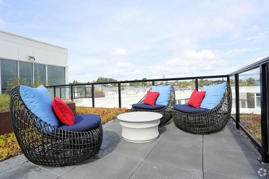 More Photos Of 2020 E Madison St, Seattle Apartments For Lease