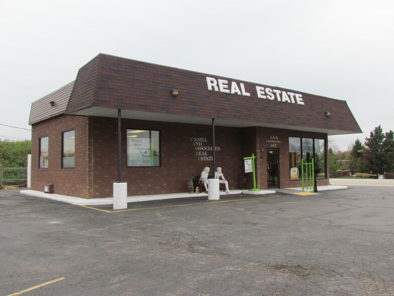 More Photos Of 465 E Roosevelt Rd, West Chicago Freestanding For Sale