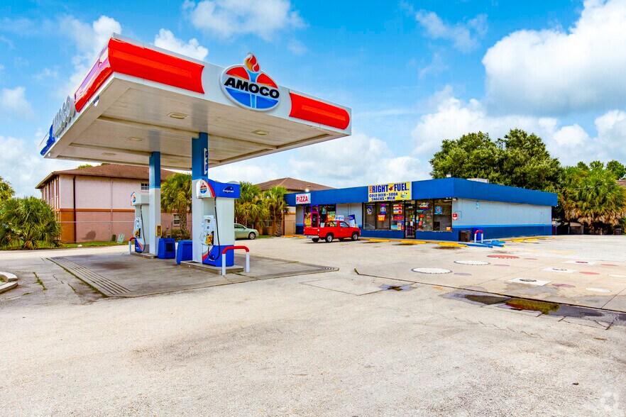 Primary Photo Of 1901 Michigan Ave, Kissimmee Service Station For Lease