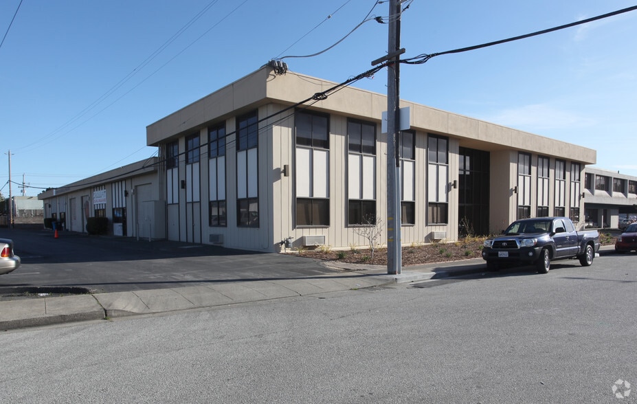 More Photos Of 25 Edwards Ct, Burlingame Warehouse For Lease