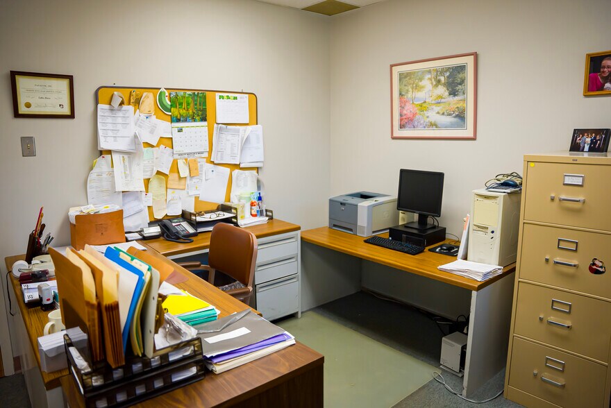 More Photos Of 1301 W Forest Grove Rd, Vineland Flex For Lease