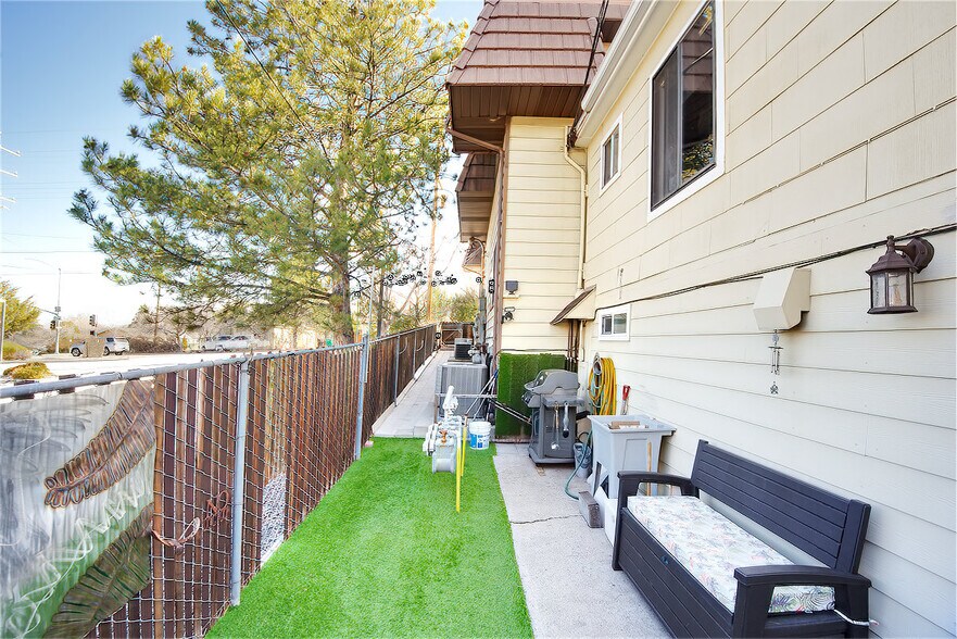 More Photos Of 1129-1135 Hunter Lake Dr, Reno Storefront Retail Residential For Sale