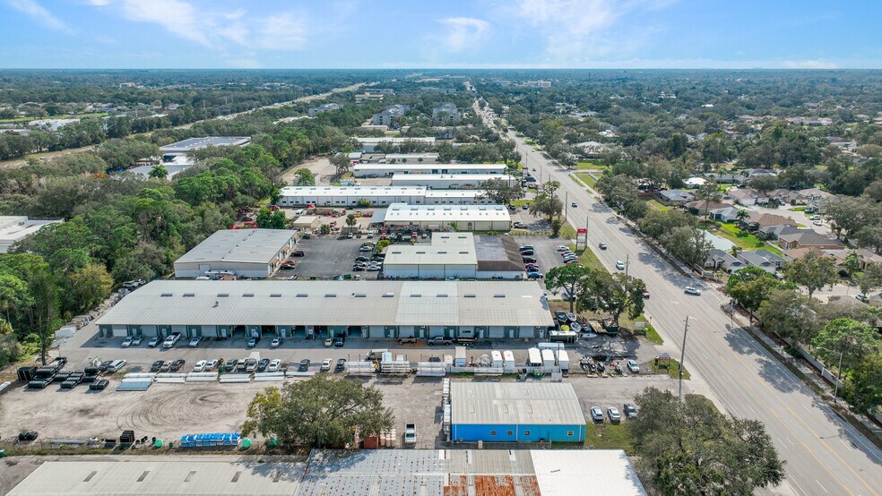 More Photos Of 1705 Cattlemen Rd, Sarasota Warehouse For Lease