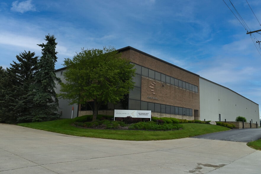 More Photos Of 2605 Marion Dr, Kendallville Distribution For Sale