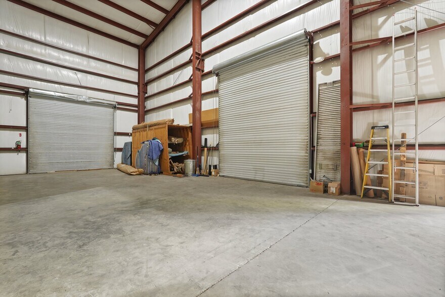 More Photos Of 140 Bay Pines Rd, Beaufort Warehouse For Lease