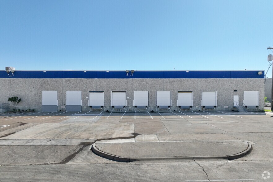 More Photos Of 3510 Pipestone Rd, Dallas Distribution For Lease