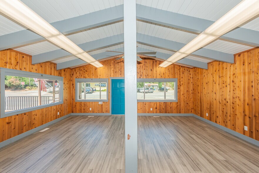 More Photos Of 30890 CA-3, Weaverville Office For Sale