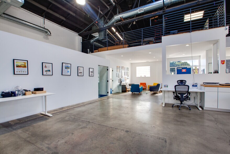 More Photos Of 8571-8575 Washington Blvd, Culver City Freestanding For Lease