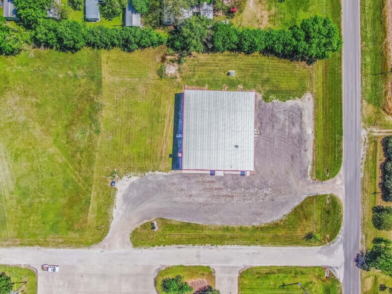 More Photos Of 9489 Slovacek rd, Snook Specialty For Sale