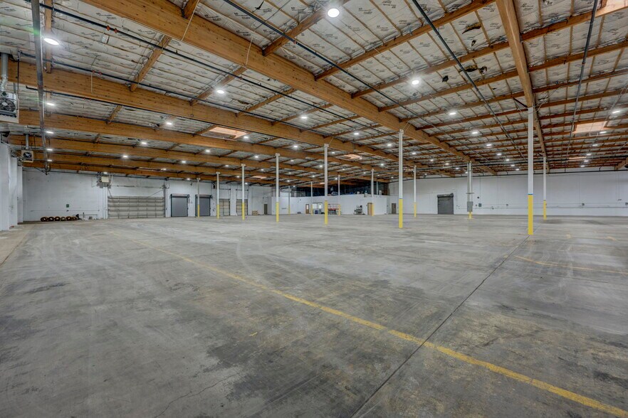 More Photos Of 575-585 Reactor Way, Reno Distribution For Lease