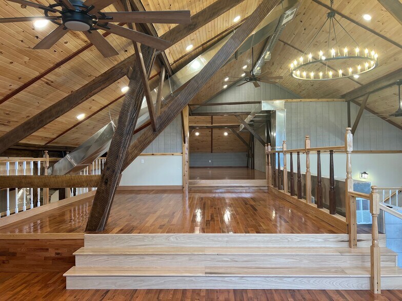 More Photos Of 5984 W South Range Rd, Salem Service For Sale