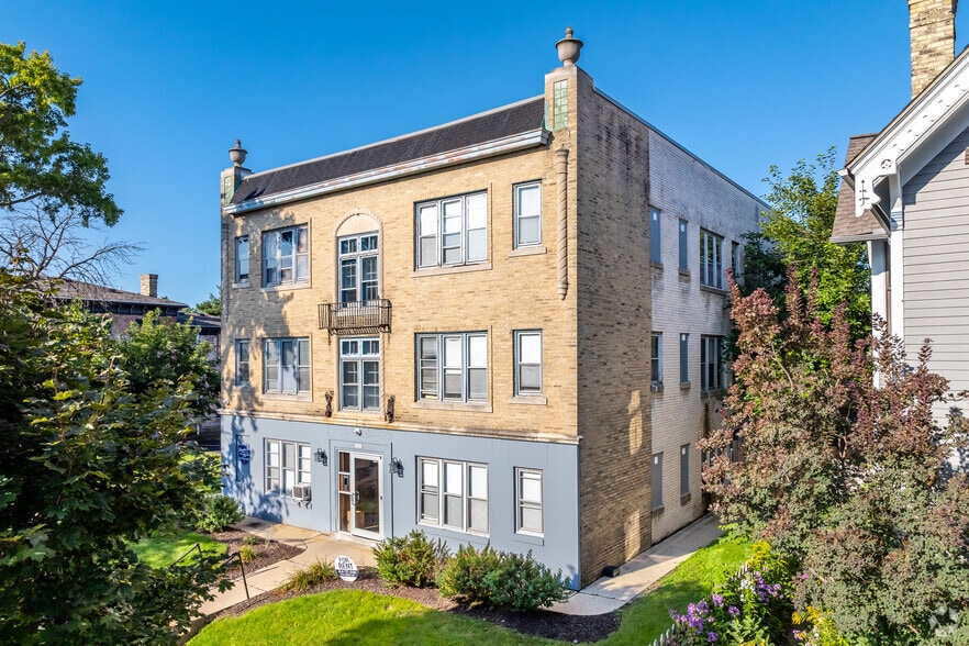 More Photos Of 1835 N 2nd St, Milwaukee Apartments For Sale