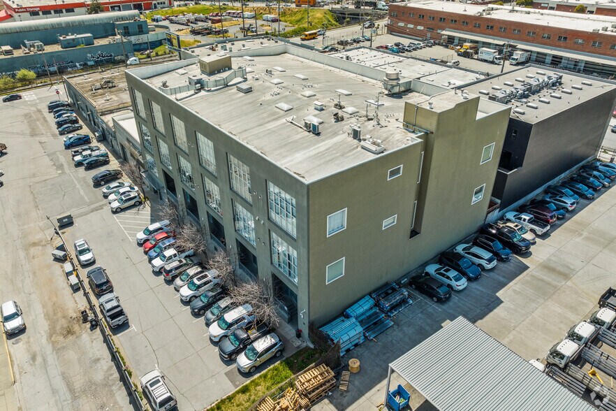 More Photos Of 1250 Missouri St, San Francisco Light Distribution For Lease