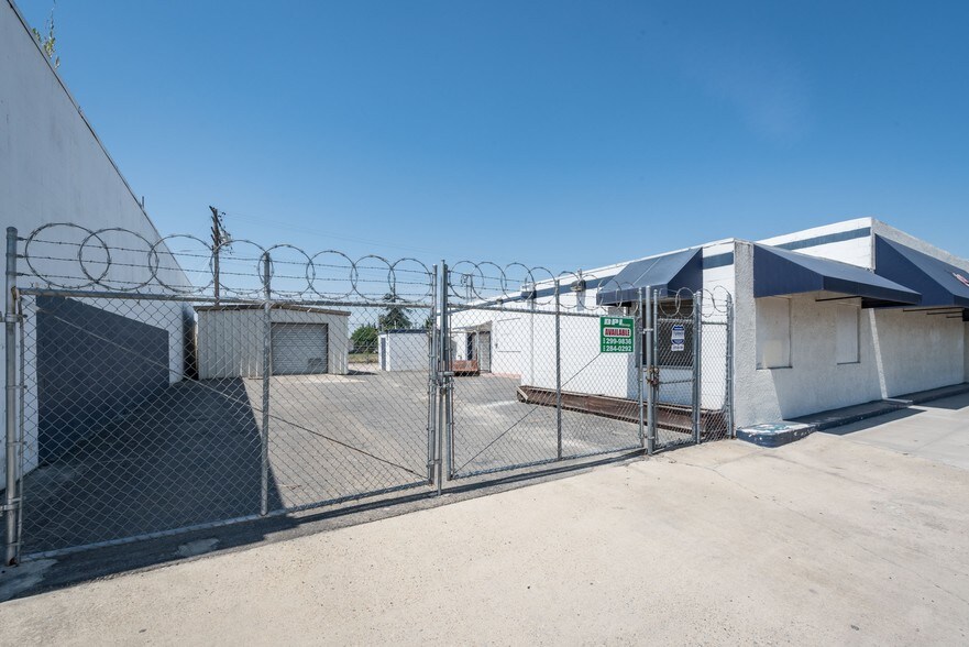 More Photos Of 1815 W Front St, Selma Storefront For Lease