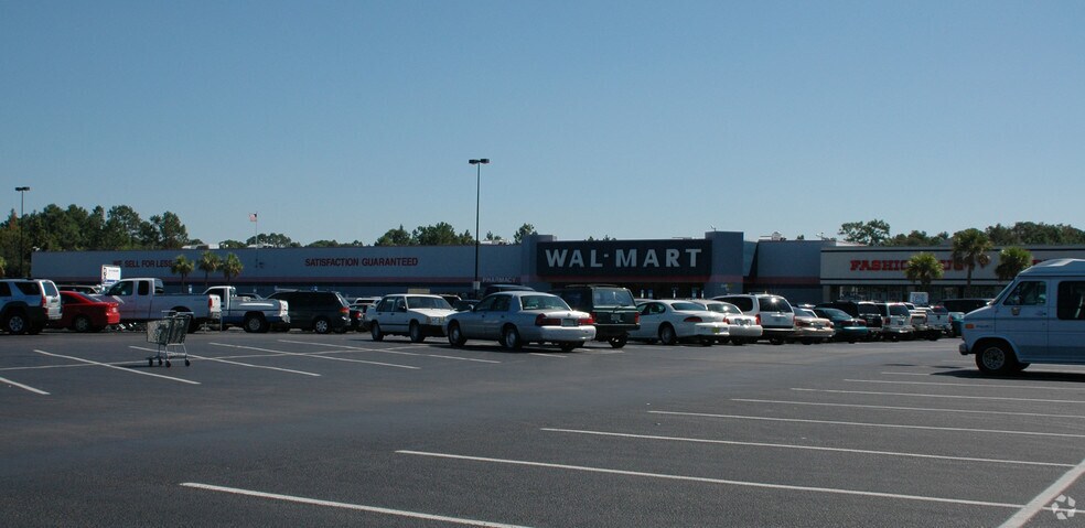 More Photos Of 513-669 W 23rd St, Panama City Storefront For Lease