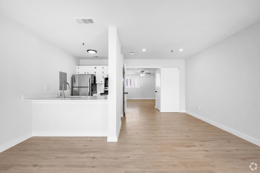 More Photos Of 2315 Moser Ave, Dallas Apartments For Sale