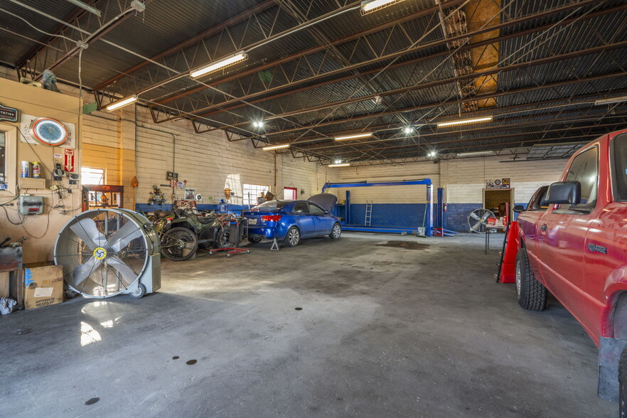 More Photos Of 1201 Preston Ave, Pasadena Auto Repair For Sale