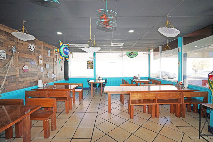 More Photos Of 306 S 1st St, Yakima Restaurant For Sale