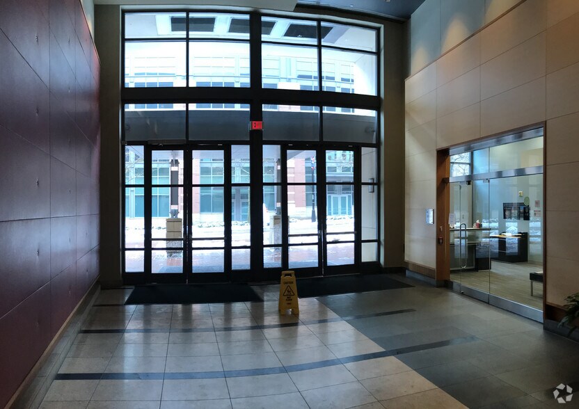 More Photos Of 125-155 W Nationwide Blvd, Columbus Office For Lease