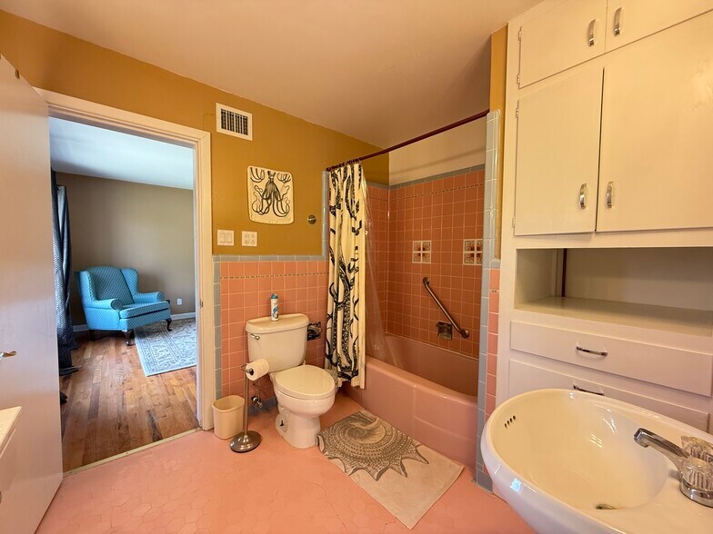 More Photos Of 8610 HWY 17, Balmorhea Specialty For Sale