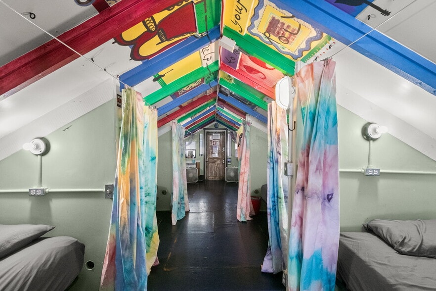 More Photos Of 3109 N Ola Ave, Tampa Hospitality For Sale