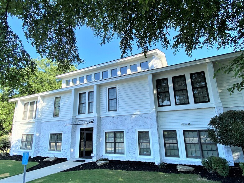 More Photos Of 86 Villa Rd, Greenville Medical For Sale